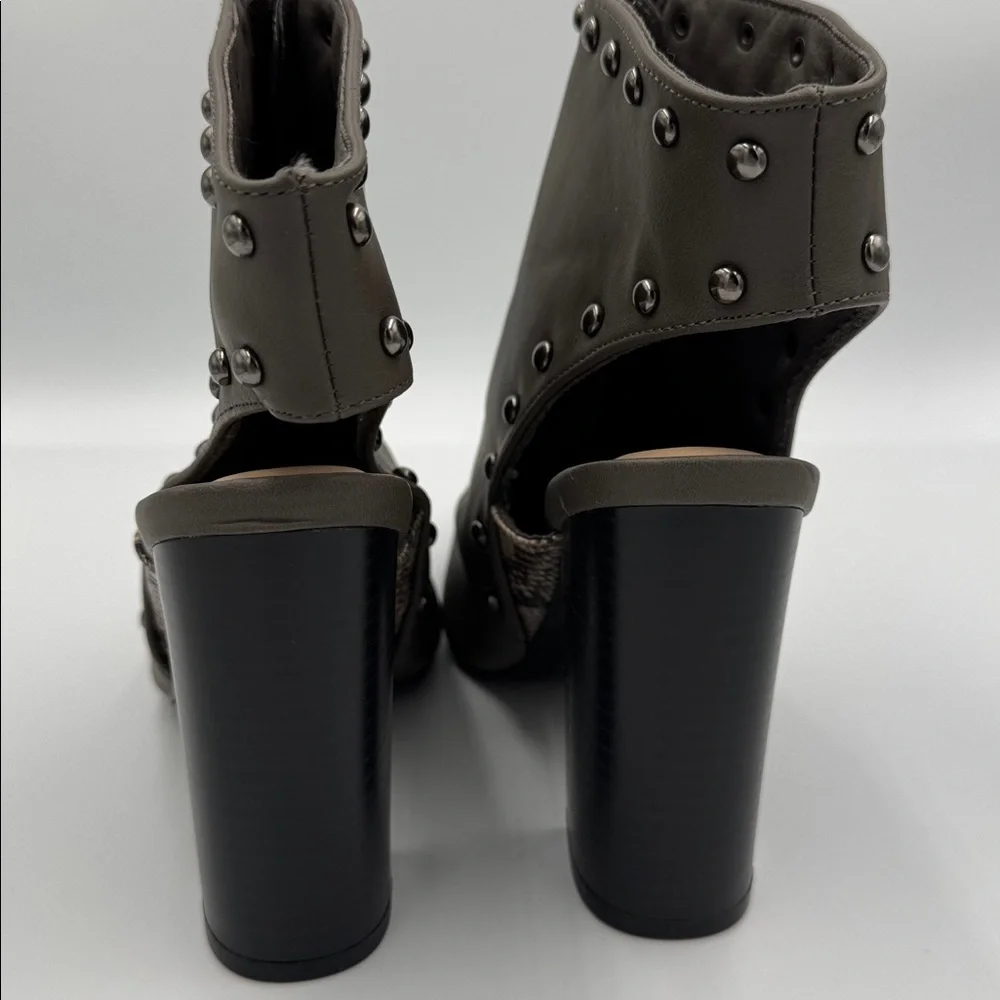 Mark Open Heel Booties gray upper stud accents zipper closure block heel Size 7